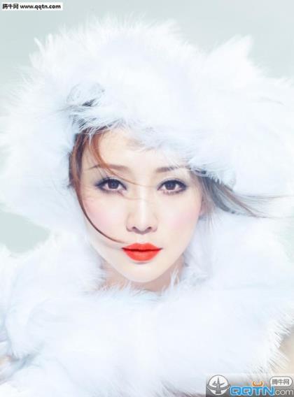 2021傲娇霸道的女生个性签名 当金钱站起来说话的时